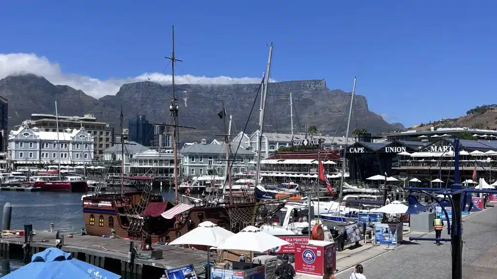 De V&A Waterfront in Kaapstad met de Tafelberg op de achtergrond
